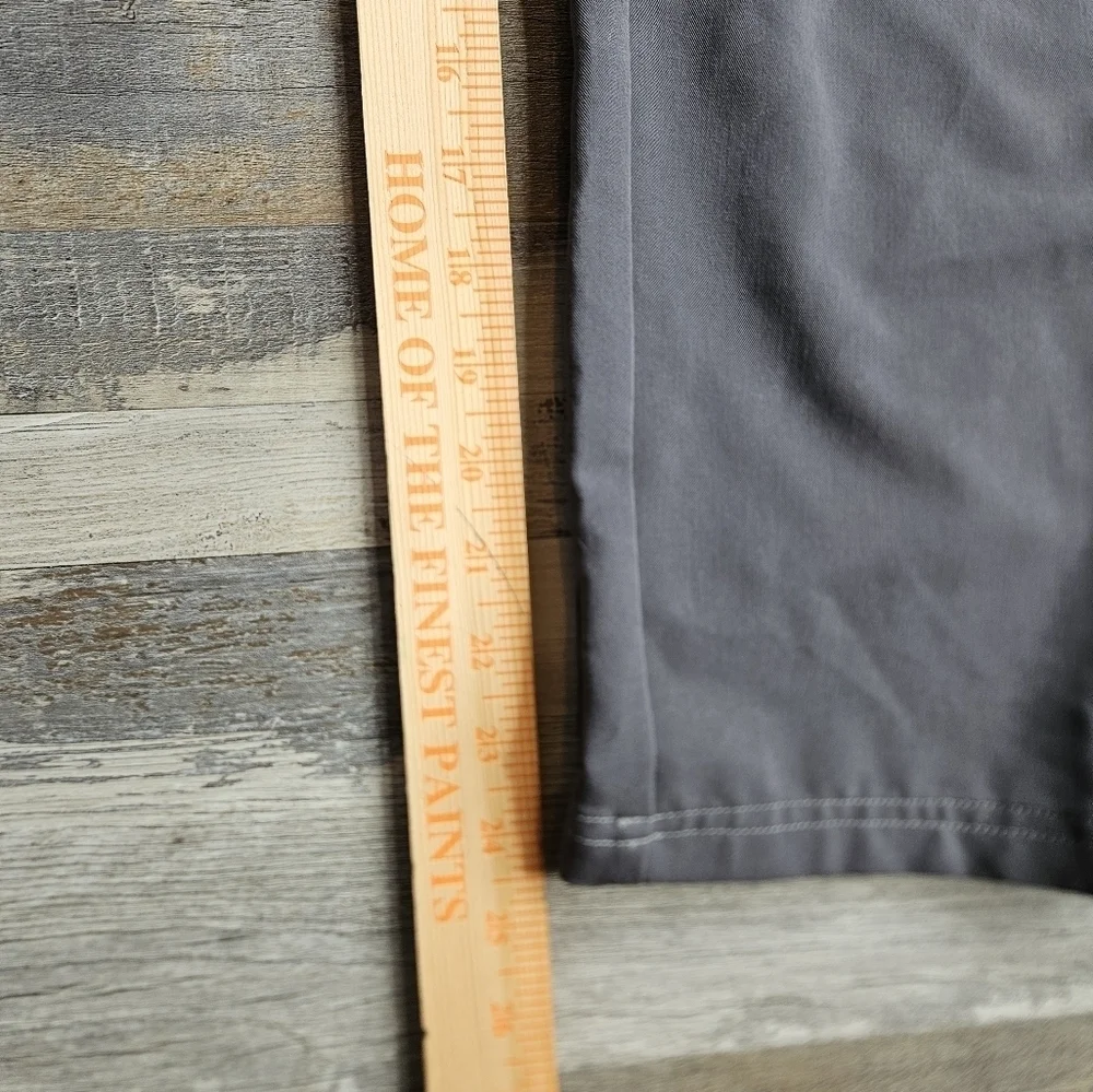 FIGS Men's Small Scrub Pants Grey